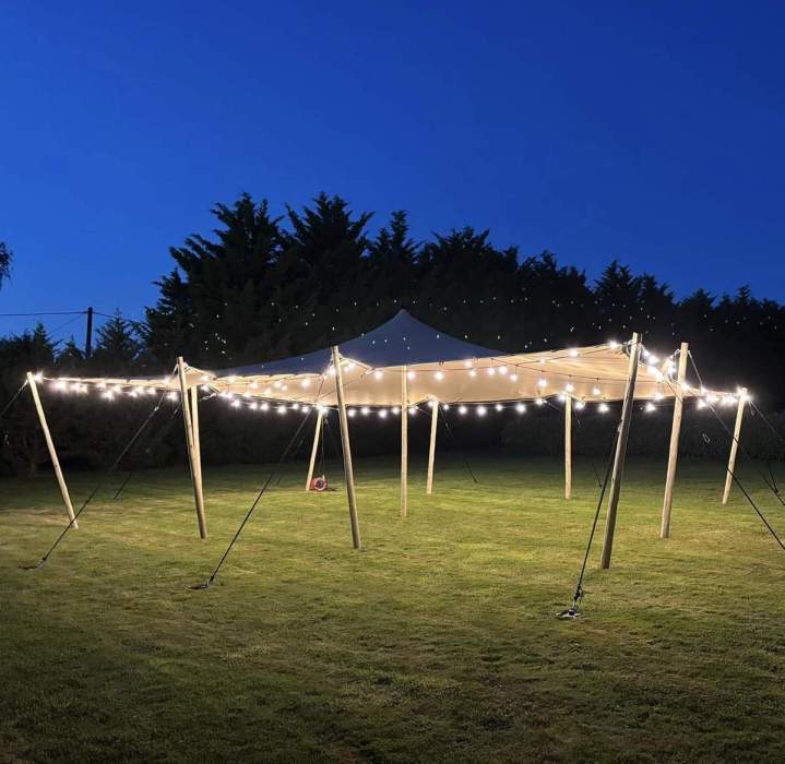 Service de location de tentes stretch Saint-Christophe-en-Bazelle