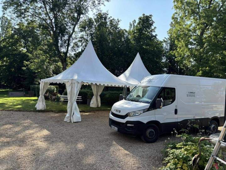 Location de tente Saint-Christophe-en-Bazelle