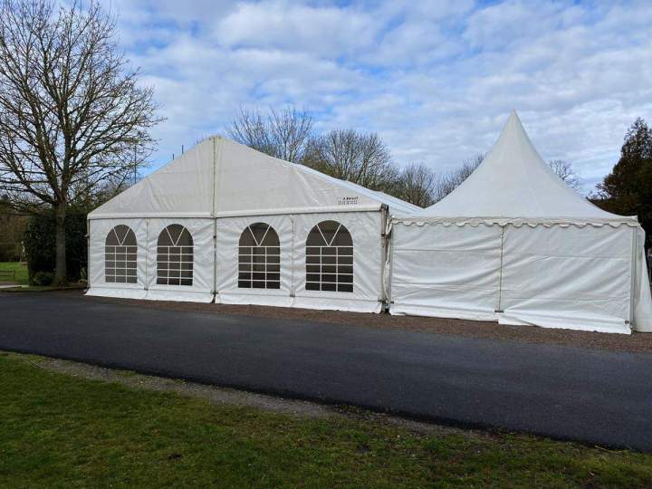 Location de tente de réception Saint-Christophe-en-Bazelle